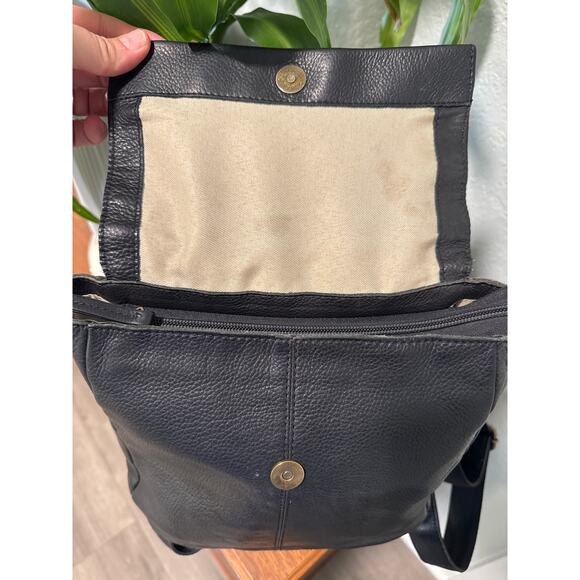 American Leather Co. Black Leather Backpack Purse - Picture 5 of 12